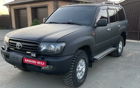 Toyota Land Cruiser 100 рестайлинг 2, 2001 год, 2 700 000 рублей, 1 фотография