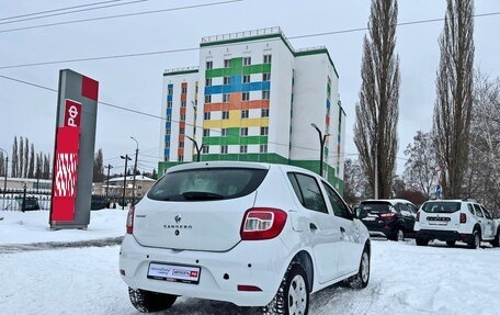 Renault Sandero II рестайлинг, 2017 год, 899 000 рублей, 2 фотография