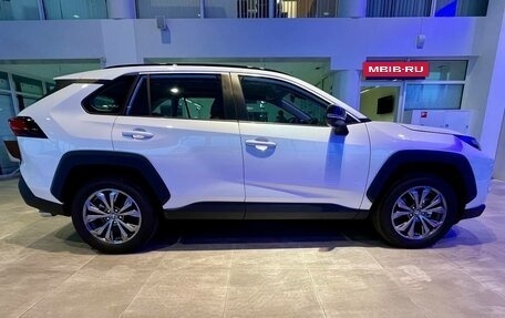 Toyota RAV4, 2024 год, 4 550 000 рублей, 6 фотография