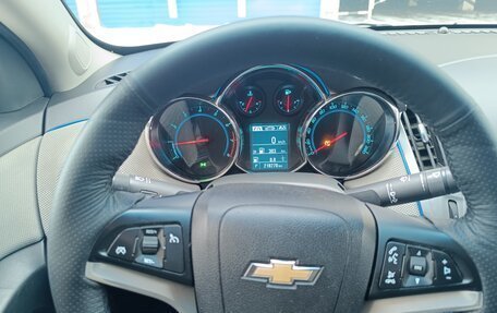 Chevrolet Cruze II, 2013 год, 800 000 рублей, 12 фотография