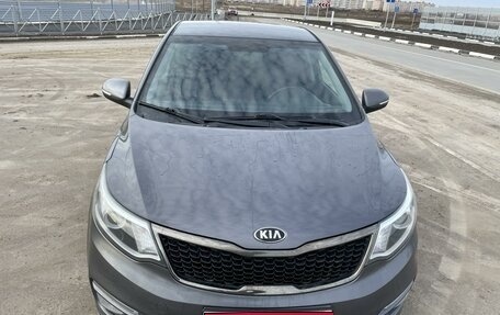 KIA Rio III рестайлинг, 2016 год, 985 000 рублей, 1 фотография