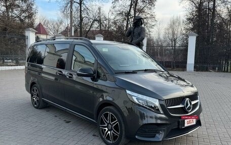 Mercedes-Benz V-Класс, 2021 год, 9 599 000 рублей, 2 фотография