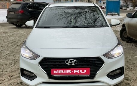 Hyundai Solaris II рестайлинг, 2018 год, 1 450 000 рублей, 2 фотография