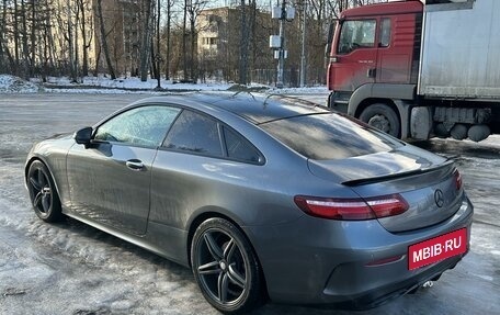 Mercedes-Benz E-Класс, 2017 год, 3 570 000 рублей, 5 фотография