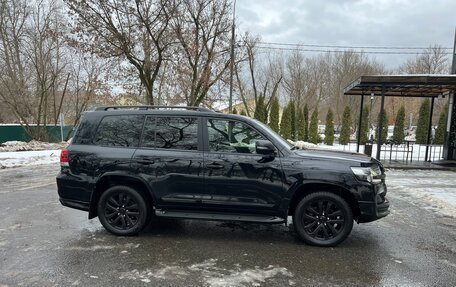 Toyota Land Cruiser 200, 2017 год, 6 150 000 рублей, 10 фотография