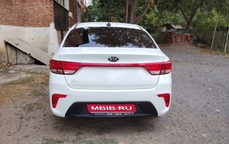 KIA Rio IV, 2017 год, 1 500 000 рублей, 2 фотография