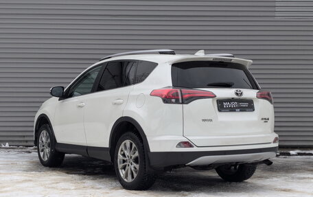 Toyota RAV4, 2017 год, 2 800 000 рублей, 7 фотография