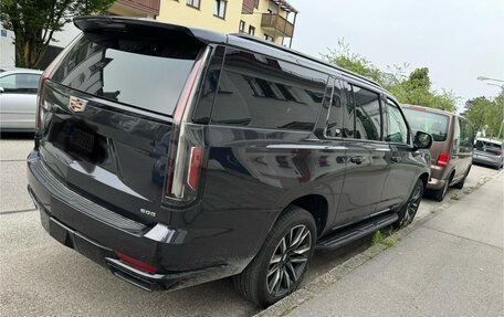 Cadillac Escalade V, 2022 год, 17 060 000 рублей, 2 фотография