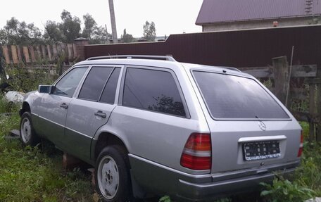 Mercedes-Benz E-Класс, 1992 год, 270 000 рублей, 2 фотография