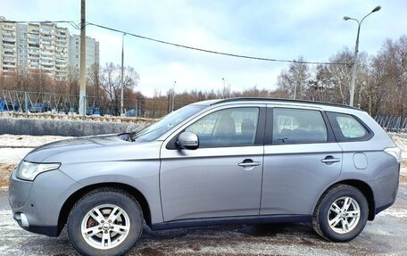 Mitsubishi Outlander III рестайлинг 3, 2012 год, 1 330 000 рублей, 2 фотография