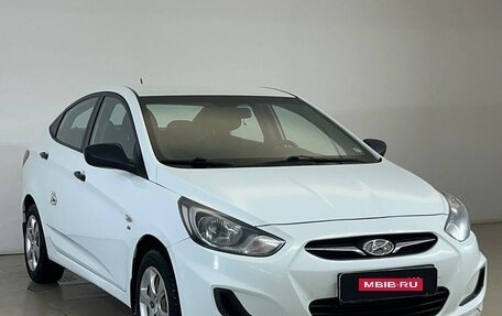 Hyundai Solaris II рестайлинг, 2013 год, 635 000 рублей, 1 фотография