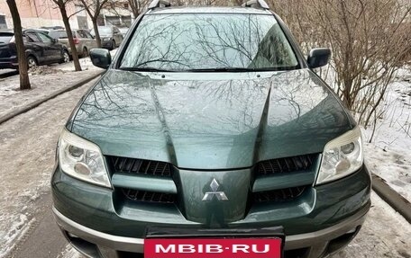 Mitsubishi Outlander III рестайлинг 3, 2005 год, 615 000 рублей, 7 фотография