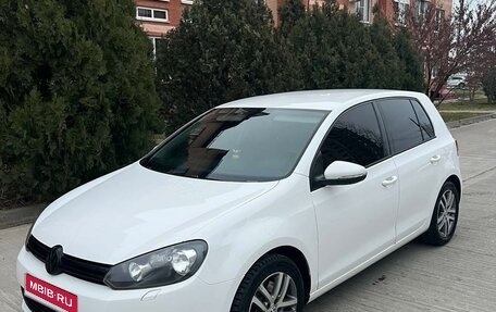 Volkswagen Golf VI, 2012 год, 1 130 000 рублей, 2 фотография