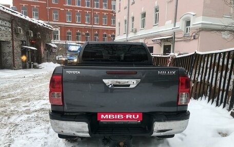 Toyota Hilux VIII, 2017 год, 3 900 000 рублей, 2 фотография