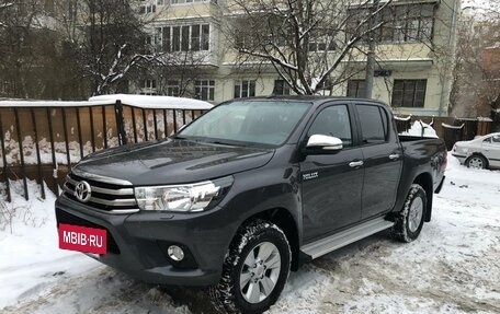 Toyota Hilux VIII, 2017 год, 3 900 000 рублей, 6 фотография