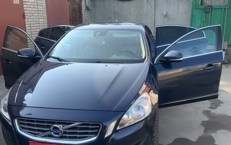 Volvo S60 III, 2011 год, 950 000 рублей, 2 фотография