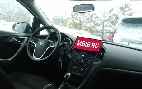 Opel Astra J, 2011 год, 691 900 рублей, 9 фотография