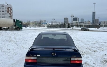 Toyota Corolla, 2000 год, 300 000 рублей, 13 фотография