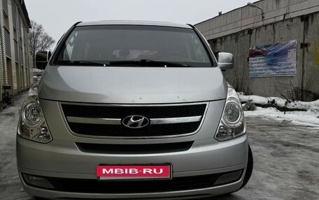 Hyundai Grand Starex Grand Starex I рестайлинг 2, 2010 год, 1 333 000 рублей, 14 фотография