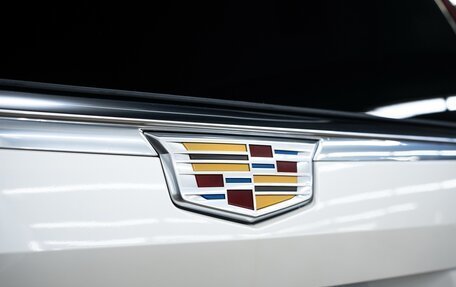 Cadillac Escalade V, 2022 год, 13 600 000 рублей, 26 фотография