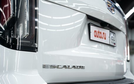 Cadillac Escalade V, 2022 год, 13 600 000 рублей, 22 фотография