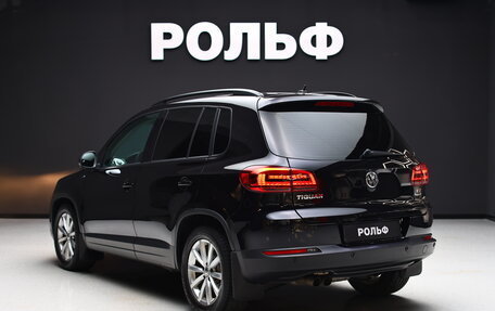 Volkswagen Tiguan I, 2016 год, 1 900 000 рублей, 2 фотография