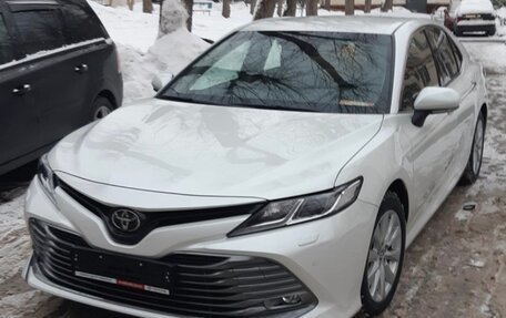 Toyota Camry, 2018 год, 3 050 000 рублей, 21 фотография