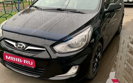 Hyundai Solaris II рестайлинг, 2011 год, 870 000 рублей, 6 фотография