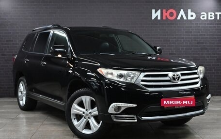 Toyota Highlander III, 2011 год, 2 250 000 рублей, 3 фотография