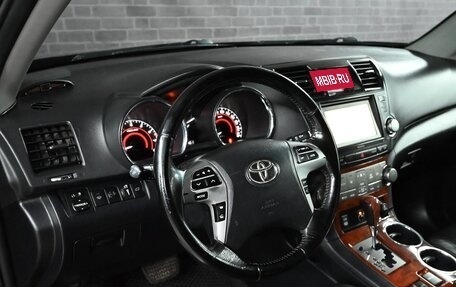 Toyota Highlander III, 2011 год, 2 250 000 рублей, 12 фотография