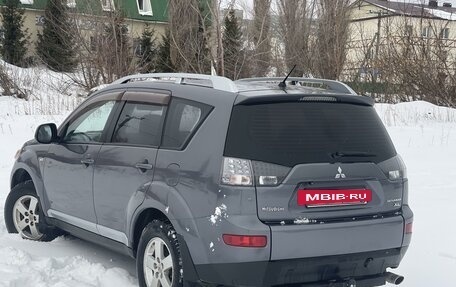 Mitsubishi Outlander III рестайлинг 3, 2007 год, 1 180 000 рублей, 10 фотография