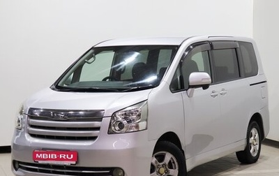 Toyota Noah III, 2007 год, 1 230 000 рублей, 1 фотография