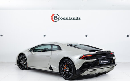 Lamborghini Huracán, 2020 год, 27 890 000 рублей, 6 фотография