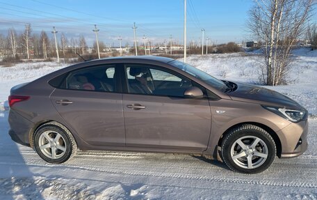 Hyundai Solaris II рестайлинг, 2021 год, 1 720 000 рублей, 3 фотография