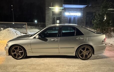 Toyota Altezza, 1999 год, 970 000 рублей, 2 фотография