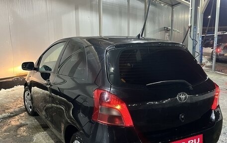 Toyota Yaris III рестайлинг, 2008 год, 500 000 рублей, 4 фотография