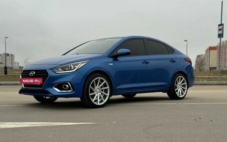 Hyundai Solaris II рестайлинг, 2017 год, 1 380 000 рублей, 3 фотография