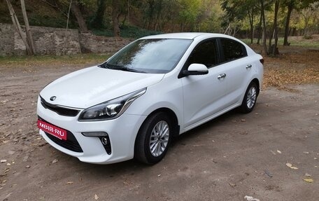 KIA Rio IV, 2017 год, 1 705 000 рублей, 2 фотография