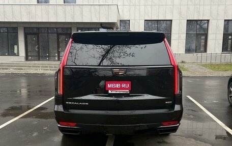 Cadillac Escalade V, 2023 год, 18 000 000 рублей, 5 фотография