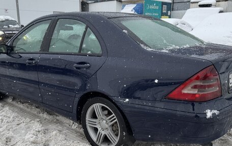 Mercedes-Benz C-Класс, 2003 год, 479 999 рублей, 4 фотография