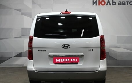 Hyundai H-1 II рестайлинг, 2021 год, 3 820 000 рублей, 6 фотография