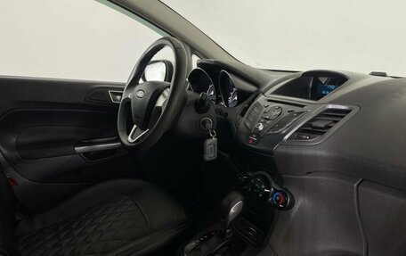 Ford Fiesta, 2015 год, 845 000 рублей, 18 фотография