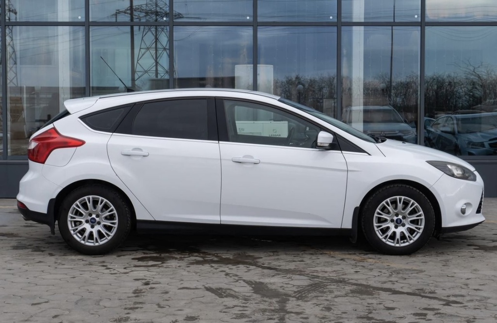 Ford Focus III, 2011 год, 950 000 рублей, 2 фотография