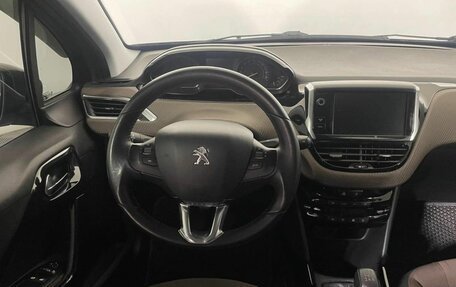 Peugeot 2008 II, 2014 год, 987 000 рублей, 15 фотография