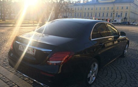 Mercedes-Benz E-Класс, 2019 год, 3 150 000 рублей, 2 фотография