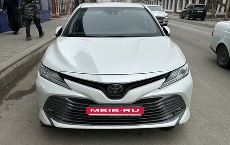 Toyota Camry, 2020 год, 3 300 000 рублей, 7 фотография