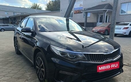 KIA Optima IV, 2019 год, 2 350 000 рублей, 2 фотография