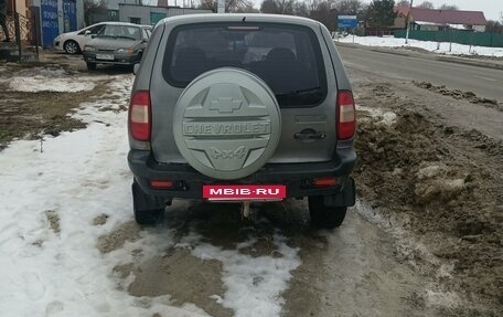 Chevrolet Niva I рестайлинг, 2004 год, 270 000 рублей, 3 фотография