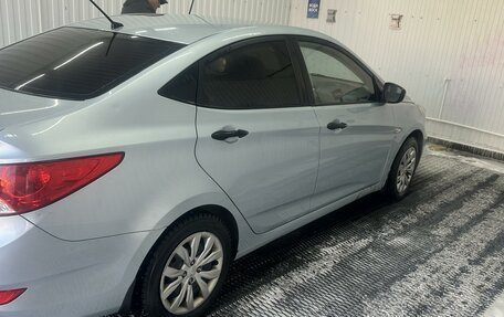 Hyundai Solaris II рестайлинг, 2011 год, 700 000 рублей, 7 фотография