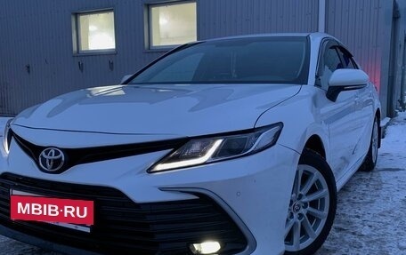 Toyota Camry, 2021 год, 3 000 000 рублей, 7 фотография